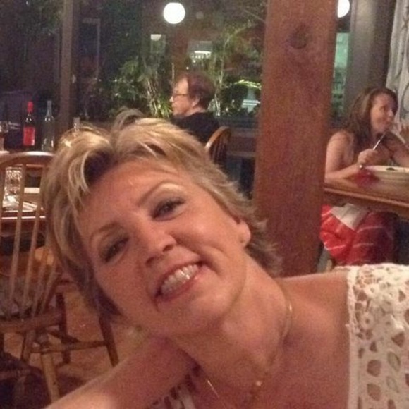 Meet your Posher, Julia - Picture 1 of 1